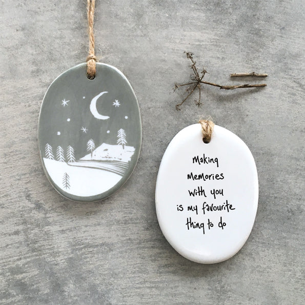 Sgraffito hanger - Making memories