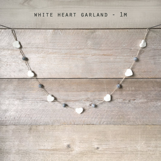 Felt garland - White hearts