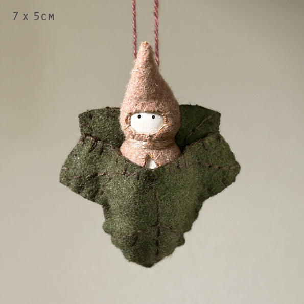 Woodland leaf baby-Ivy